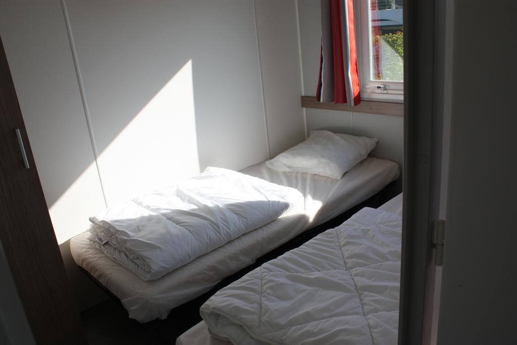 Camping le Rhône ex camping de Tournon hpa Tournon-sur-Rhone Quarto foto