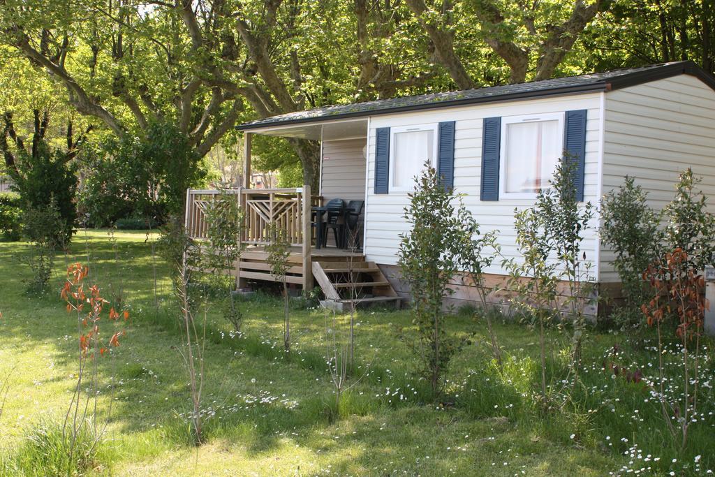 Camping le Rhône ex camping de Tournon hpa Tournon-sur-Rhone Quarto foto
