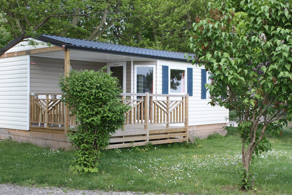 Camping le Rhône ex camping de Tournon hpa Tournon-sur-Rhone Quarto foto